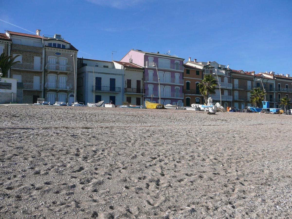 Appartamento Paradiso Azzurro 雷卡纳蒂港 外观 照片